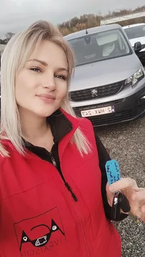 Перевізник Малий фургон Peugeot  Partner  в JUPILLE-SUR-MEUSE Бельгія